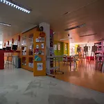 Hi - De Juventude Хостел Авейру
