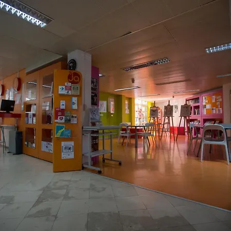 Hi - De Juventude Hostel *