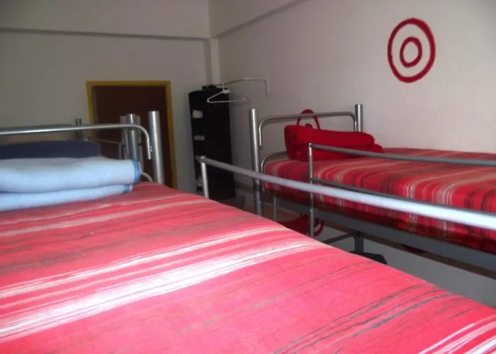 Hi - De Juventude אכסניה אבאירו